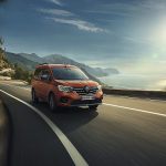 Renault, hafif ticari araçtaki varlığını yeni modeliyle güçlendiriyor: Yeni Renault Kangoo Multix satışta – OTOMOTİV