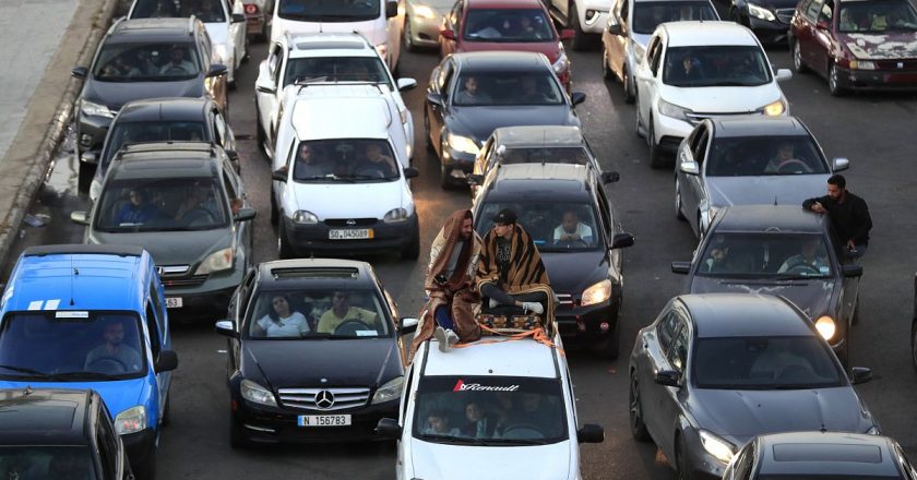 İngiltere, vatandaşlarını Lübnan'a tahliye etmek için Kıbrıs'a asker göndermeyi planlıyor