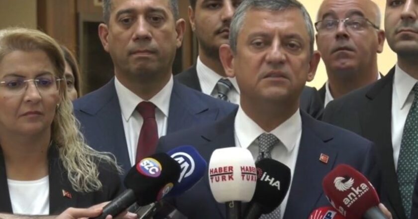 Özgür Özel’den İstanbul Sözleşmesi için Erdoğan’a çağrı: Elimizi kaldırmaya hazırız. – Son dakika siyasi haberler