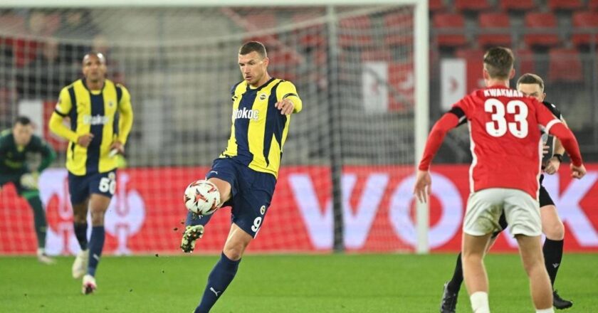 F.Bahçe Hollanda’da kaybetti! AZ Alkmaar-Fenerbahçe 3-1