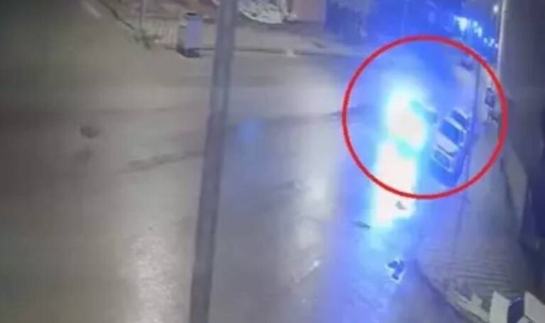 Geri geri giden sürücü otomobile çarpıp kaçtı – Son Dakika Türkiye Haberleri