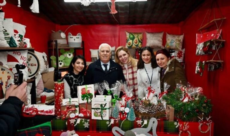 Bursa’da Yılbaşı Gecesinde Meydanlarda 2025 Coşkusu – Son Dakika Haberleri