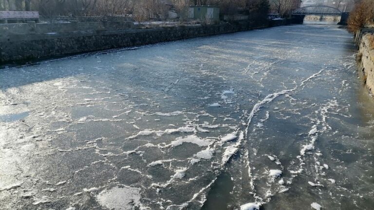 Kars Çayı buzla kaplandı – Son dakika haberleri