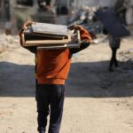 C: Gazze'deki savaş nedeniyle yaklaşık 660 bin çocuk okula gidemez