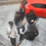 17 yıl 3 suç kaydı var! Sokakta oturan kişiye gitti ve onu bıçakla gasp etti …