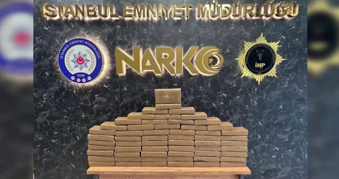 Bıçaklandıkları yer şaşırdı! İstanbul'daki narkotik ekipleri düğmeye bastı: römork kamyonunun dışında 60 kilo kokain 6
