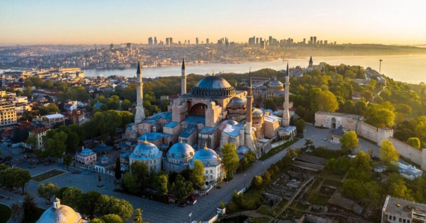 Sophia-i Kebir Hagia Camii 40 milyon ziyaretçi ile rekoru kırdı