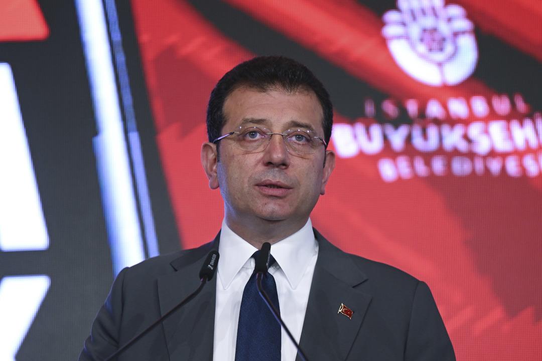 Ceketini çıkardı, yargıç odayı uyardı! İmamoğlu, sahte diploma davasında aylık gelirini açıkladı, duruşma 20 Ekim'e ertelendi