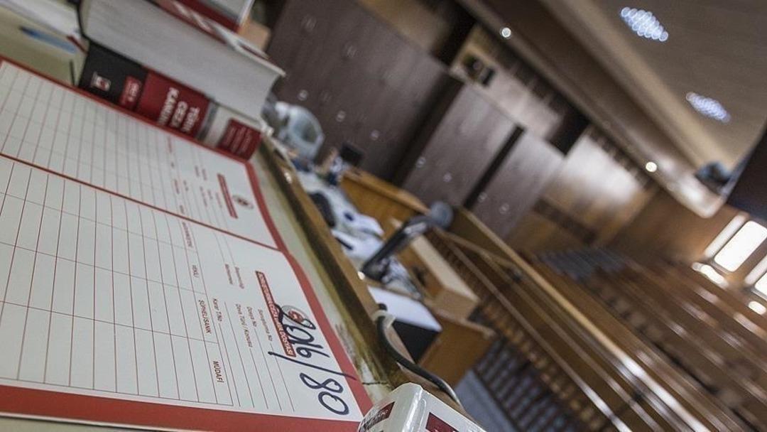 Ceketini çıkardı, yargıç odayı uyardı! İmamoğlu, sahte diploma davasında aylık gelirini açıkladı, duruşma 20 Ekim'e ertelendi