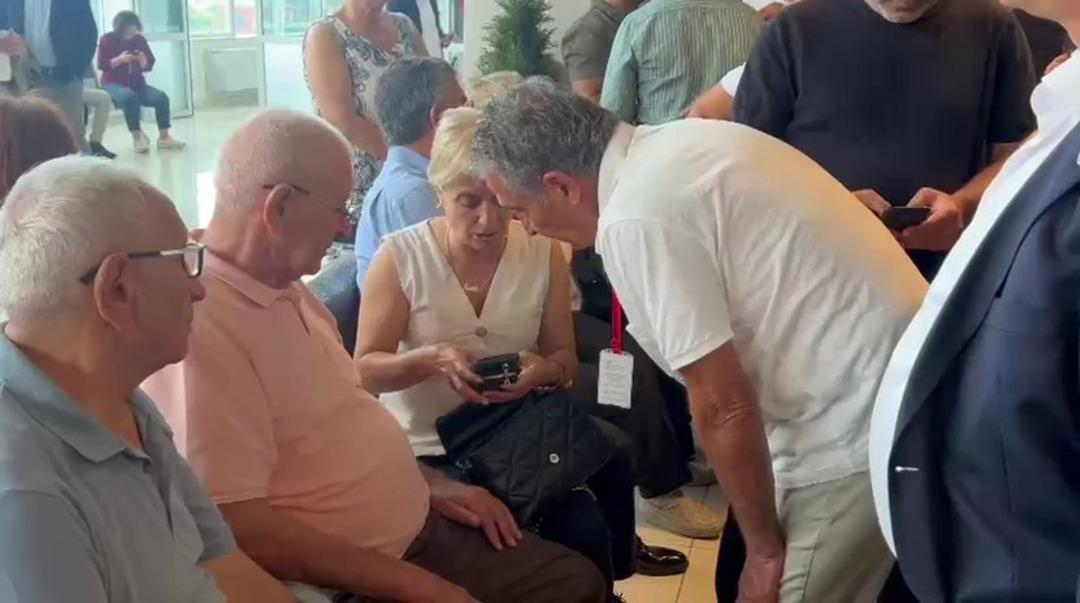 Ceketini çıkardı, yargıç odayı uyardı! İmamoğlu, sahte diploma davasında aylık gelirini açıkladı, duruşma 20 Ekim'e ertelendi