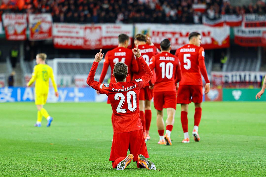 F.Bahçe'nin yıldızı Sebastian Szymanski kornerden gol attı! Yeşil sahalardaki nadir anlardan biri... 2