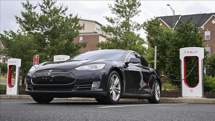 Tesla otomobil teslimatları üçüncü çeyrekte arttı