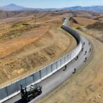 Türkiye'nin kara sınırlarının yaklaşık yüzde 44'üne güvenlik duvarı örüldü.