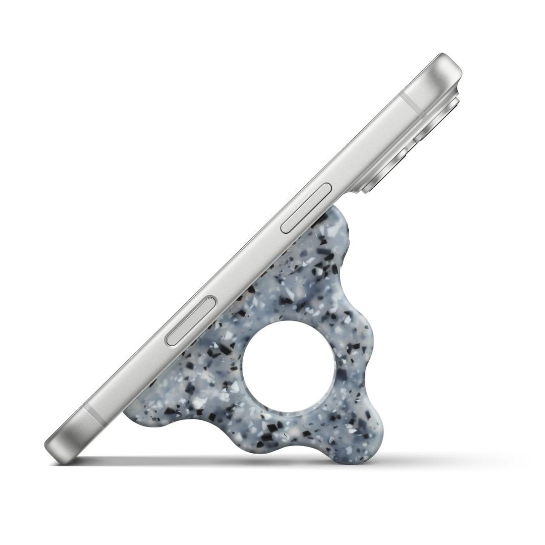 3 bin TL'lik Apple telefon tutucu: 2 adet sınırlı sayıda üretilecek