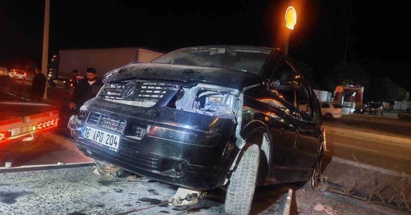 Balıkesir’de 6 Araç Birbirine Girdi